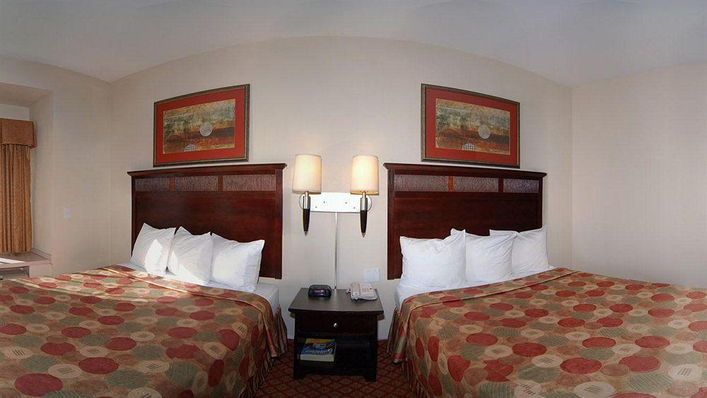 Best Western Roanoke Inn & Suites Ngoại thất bức ảnh