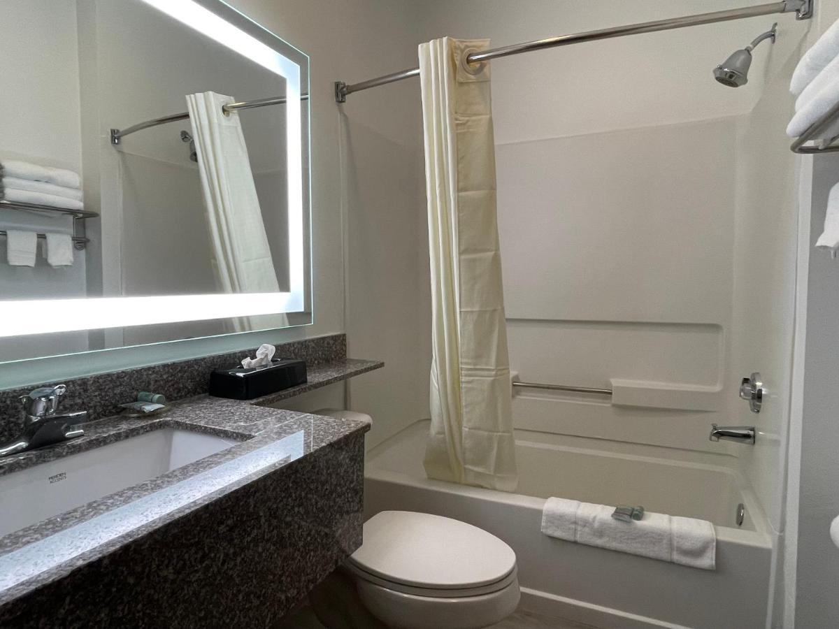 Best Western Roanoke Inn & Suites Ngoại thất bức ảnh