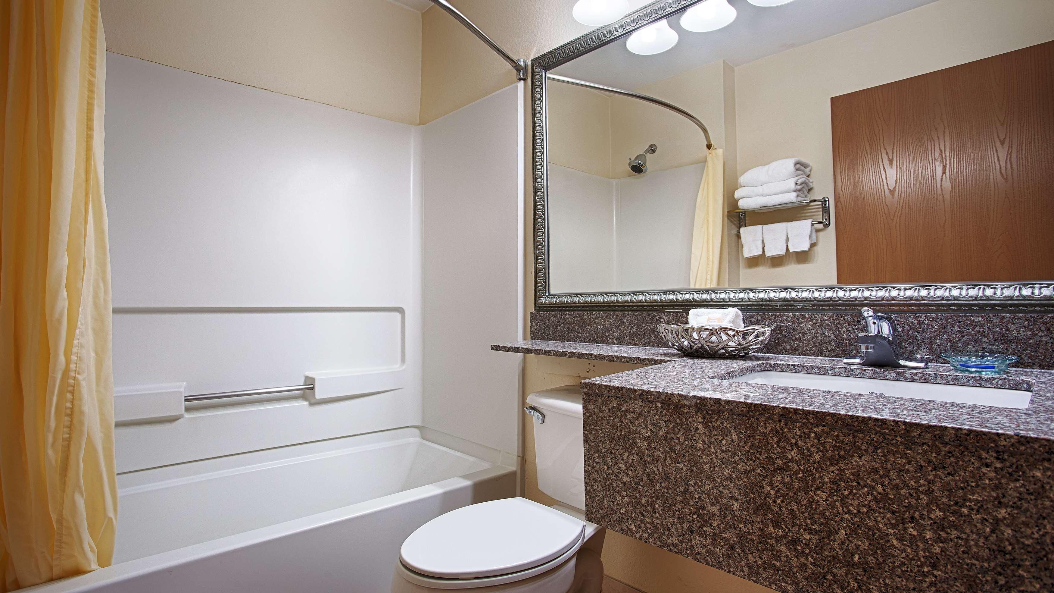 Best Western Roanoke Inn & Suites Ngoại thất bức ảnh